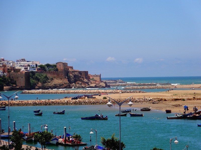 De zee bij Rabat in Marokko