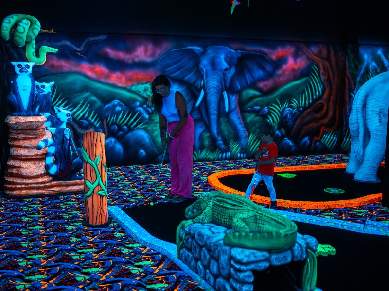 Glow golfen bij ZEP Middelburg met de kinderen