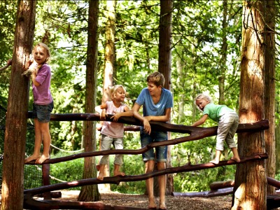 Eén van de vele speelplaatsen in de natuur in Denemarken