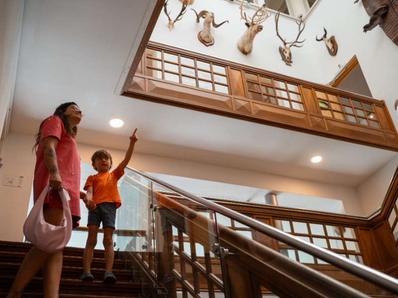 Amber en Otto in het Natuurhistorisch Museum