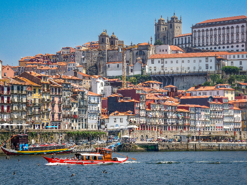 Charmante havenstad Porto is leuk om te bezoeken met kinderen in Noord Portugal