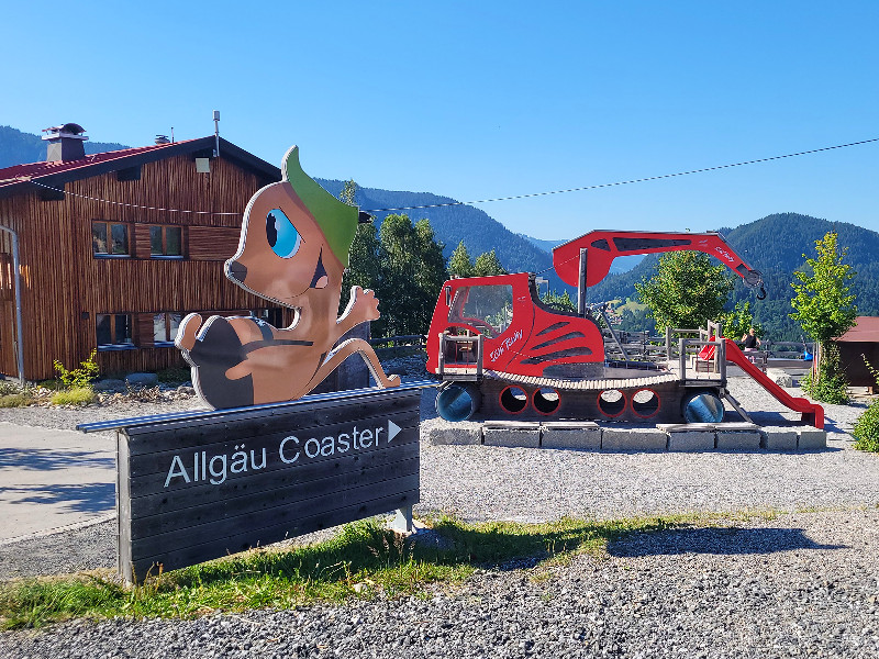 Speeltoestel in de bergen rondom Oberstdorf