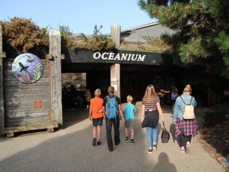 De ingang van het Oceanium