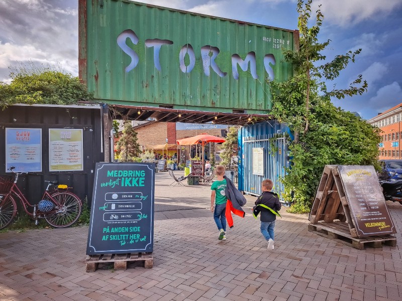 Op naar storms pakhus!