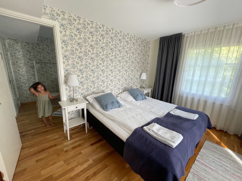 Onze slaapkamer in het kindvriendelijke hotel Ödevata in Zweden