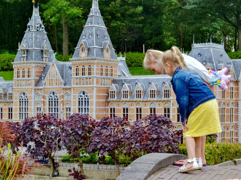 Overal kom je bekende Nederlandse gebouwen tegen in Madurodam