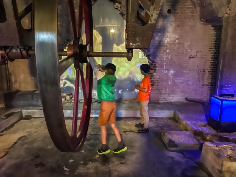 Tijdens de route door het forteiland kom je allerlei interactieve installaties tegen