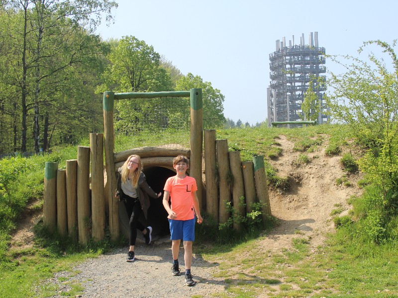 Door 1 van de speeltunnels