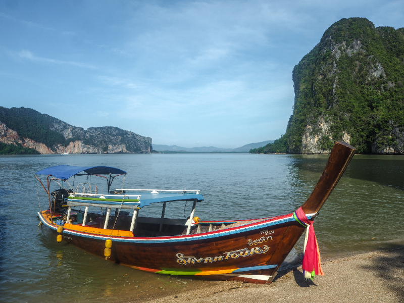 De boot waarmee we door Phang Nga Bay voeren