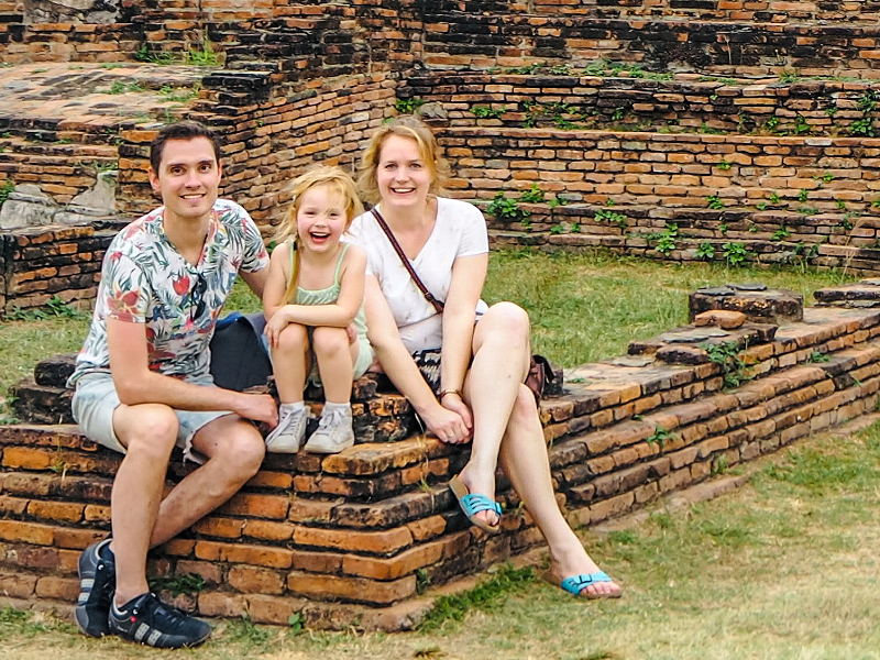 Marieke en haar gezin tijdens hun rondreis door Thailand