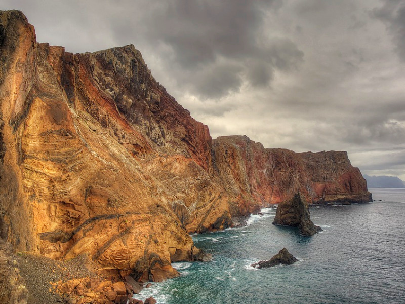 Grillige rotsformaties bij Ponta de São Lourenço.