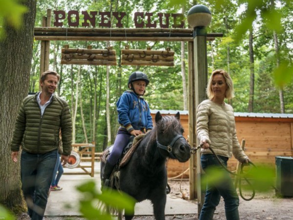 Pony rijden bij Les Bois-Francs