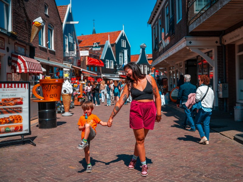 straatje in Volendam