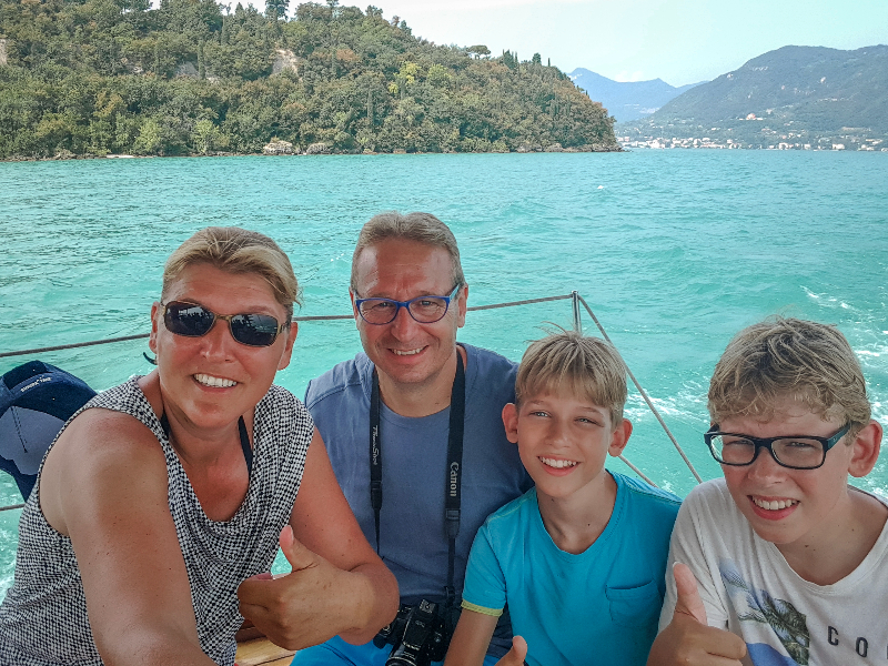 Een vakantie aan het Gardameer met kinderen, dat is kindvriendelijk Italië op zijn best. Wat is de leukste bestemming ✅ met kindvriendelijke vakantieadresjes ✅