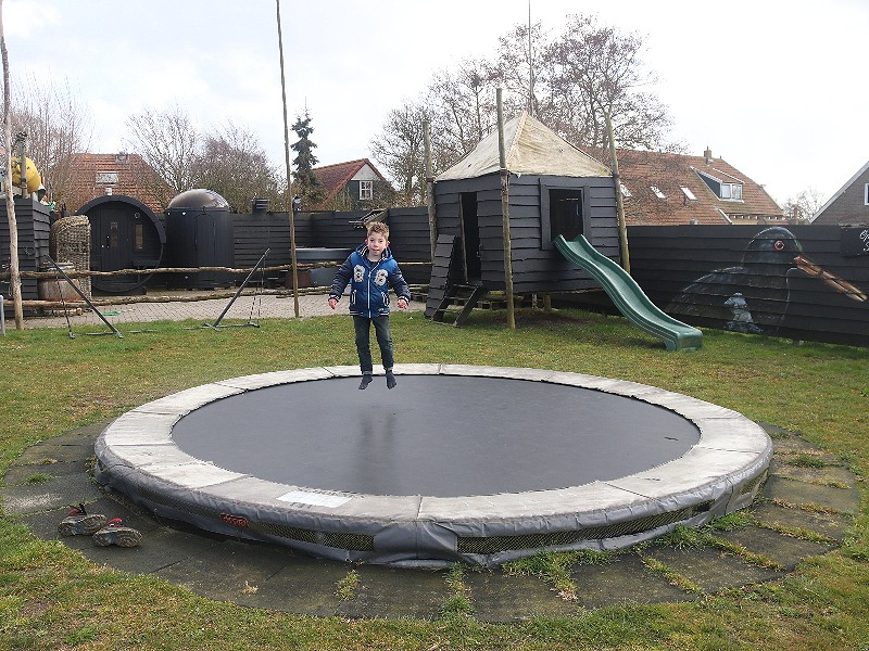 Lekker los gaan op de trampoline!