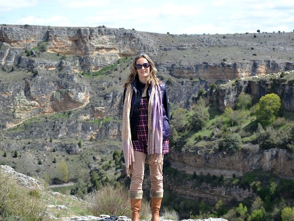 Ria Poulsen in natuurpark Hoces del Rio, Spanje