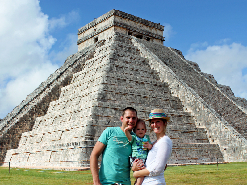 Gezin bij Chichen Itza