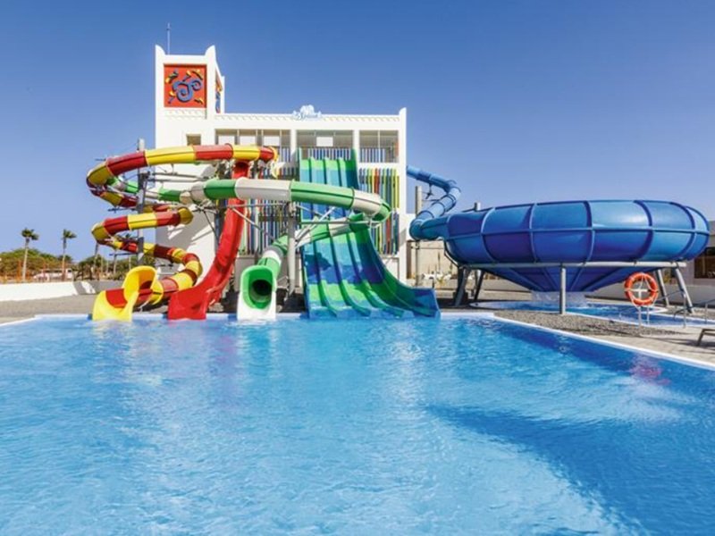 Zwembad Riu Palace Santa Maria op Kaapverdie