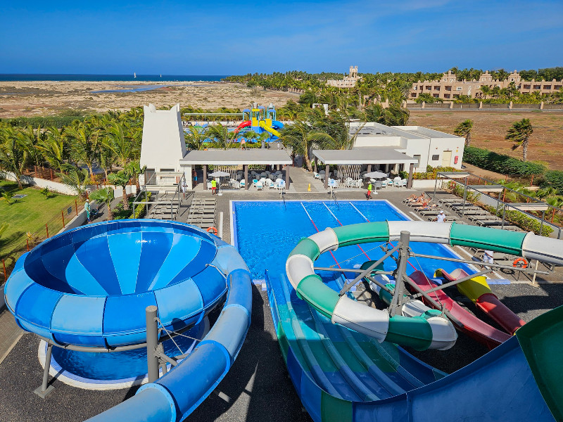 Ook voor toffe waterglijbanen moet je bij Riu Palace Santa Maria zijn