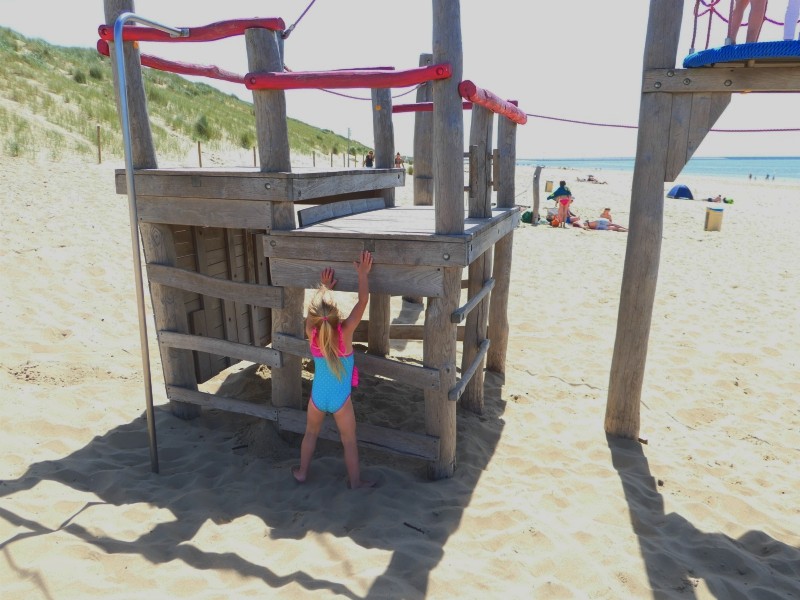 Speeltuintje op het strand van Rockanje