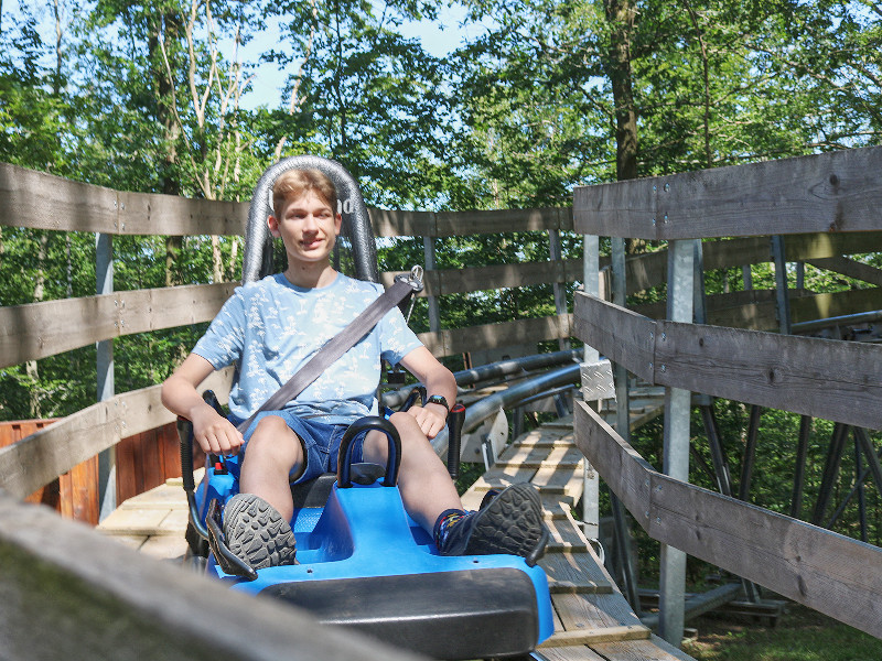 Tycho aan het Rodelen in de Harzbob