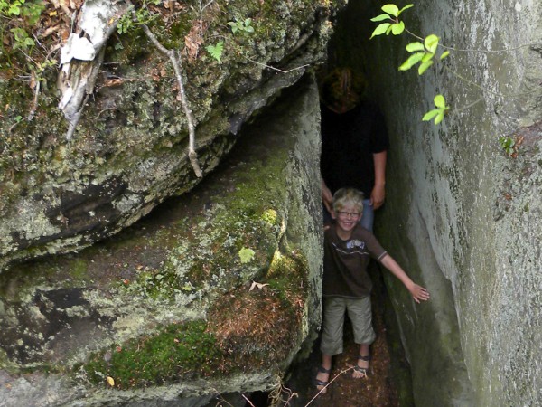 Klimmen tussen de rotsen in Klein Zwitserland