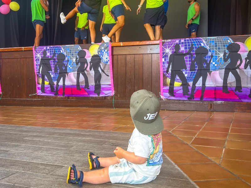 Kijken hoe het animatieteam oefent voor de show