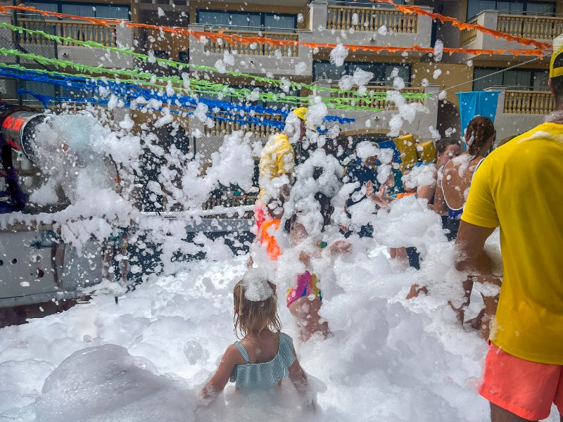 Tof: de schuimparty bij Kikoland!