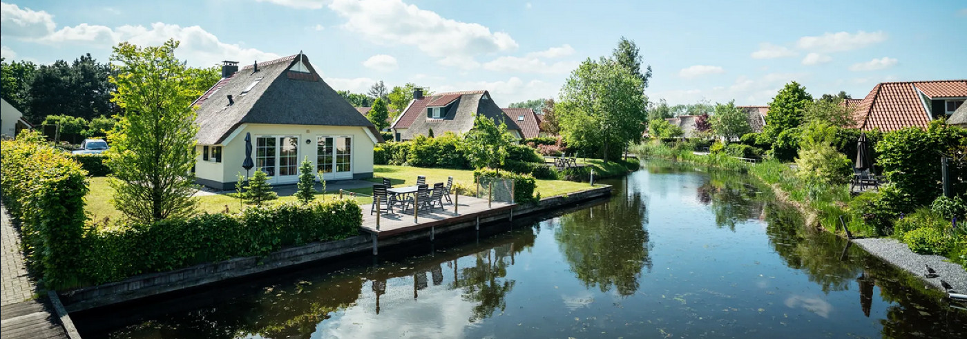 Huisjes aan het water bij Landal Domein de Schatberg