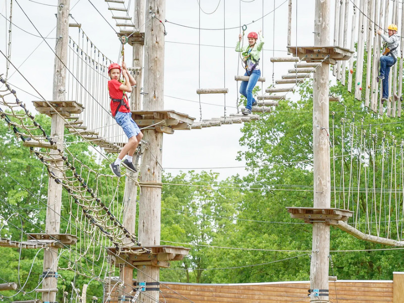 Het klimpark bij Landal Domein De Schatberg