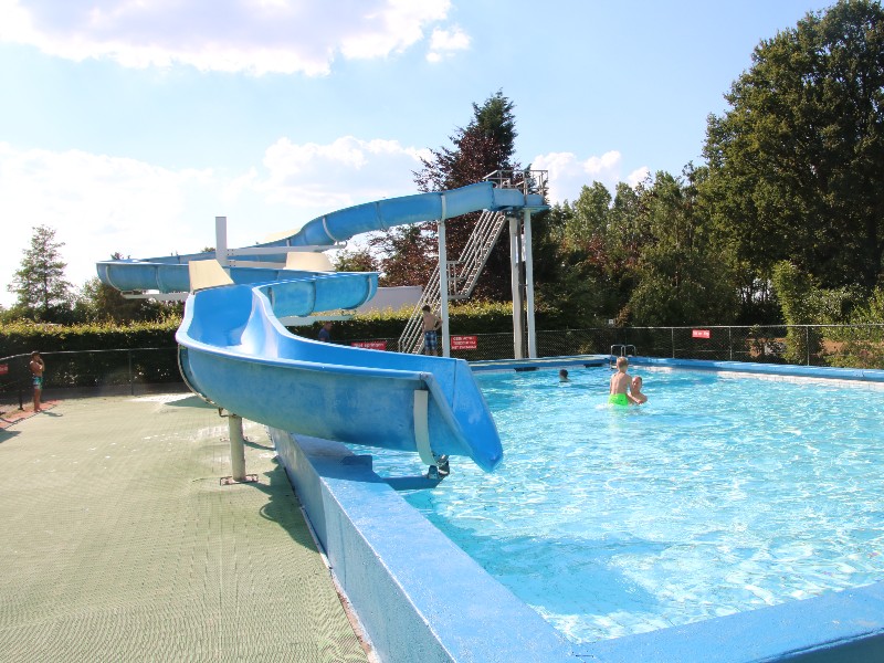 Heerlijk afkoelen in het zwembad