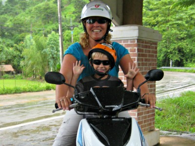 Met Tycho op de scooter ontdek ik Chiang Rai en omgeving