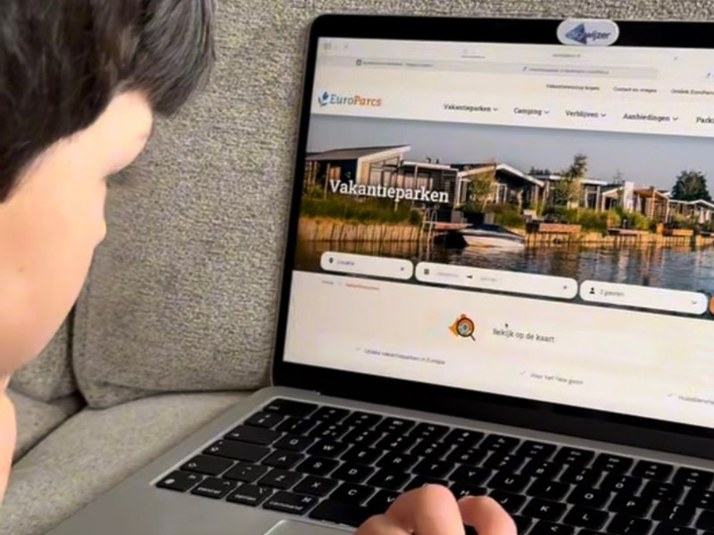 Mijn zoon is aan het zoeken op de website van EuroParcs of hij de Secret Parcs aanwijzing aan een vakantiepark kan koppelen.