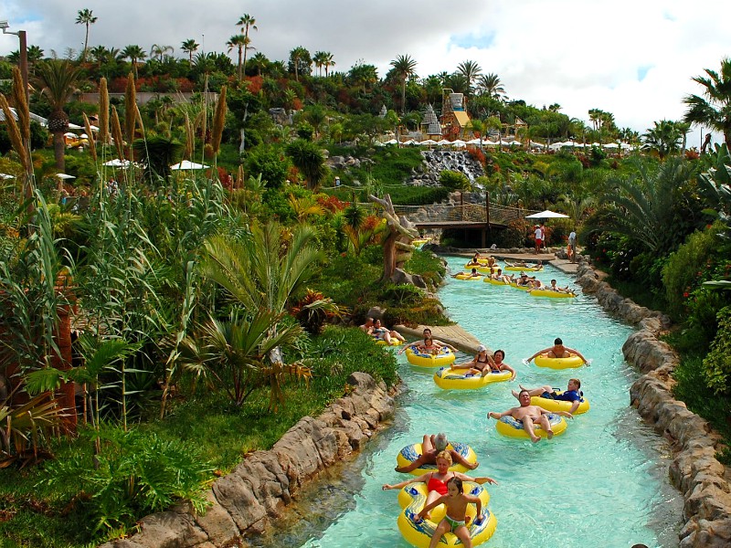 Lekker dobberen op de rivier bij het Siam Park
