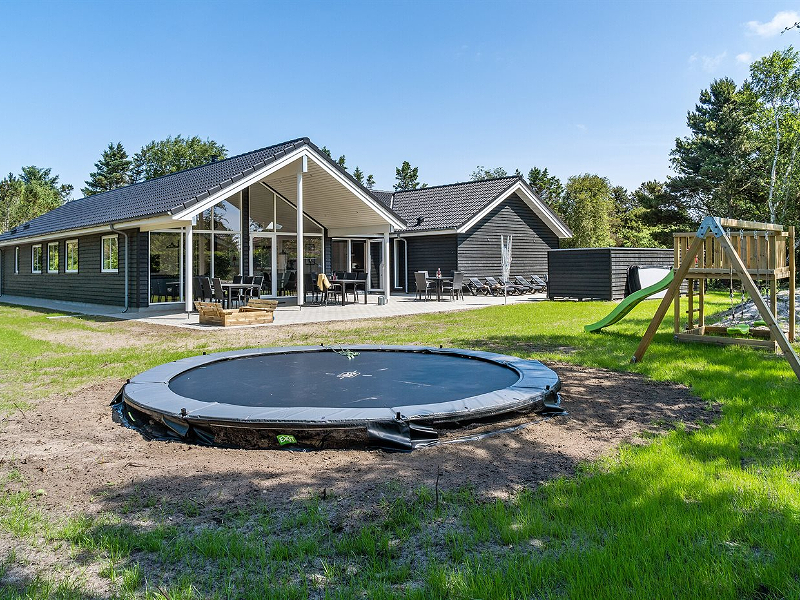 Een groot vakantiehuis voor de hele familie bij Sologstrand in Denemarken