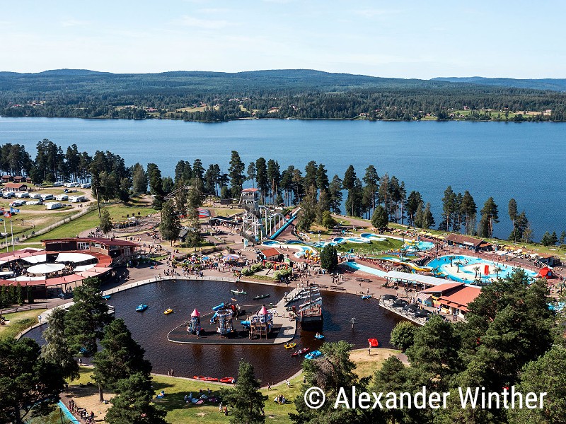 Luchtfoto van Leksand Sommarland