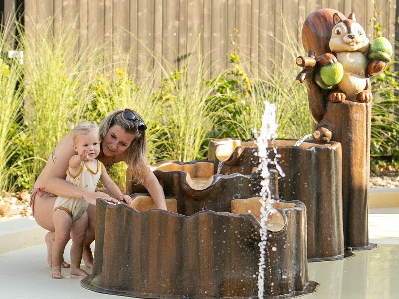 Spelen in de waterspeeltuin