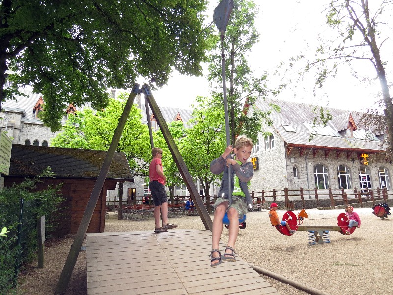 Speeltuin bij de abdij van Maredsous