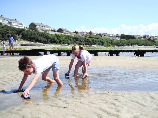 Lekker spelen op het strand van Engeland