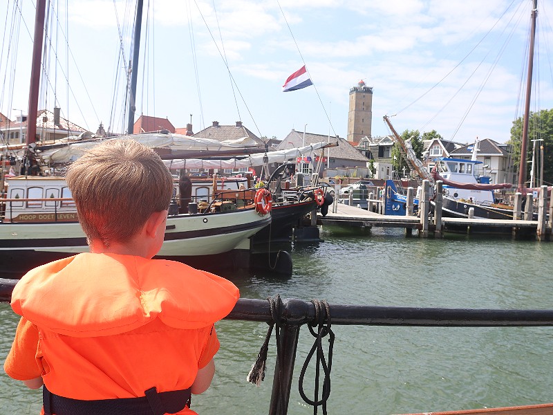 Op dát plekje slapen wij vannacht, onder de Brandaris....