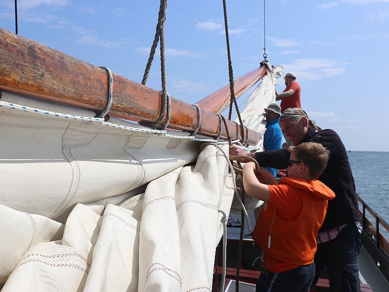 En we strijken de zeilen weer!