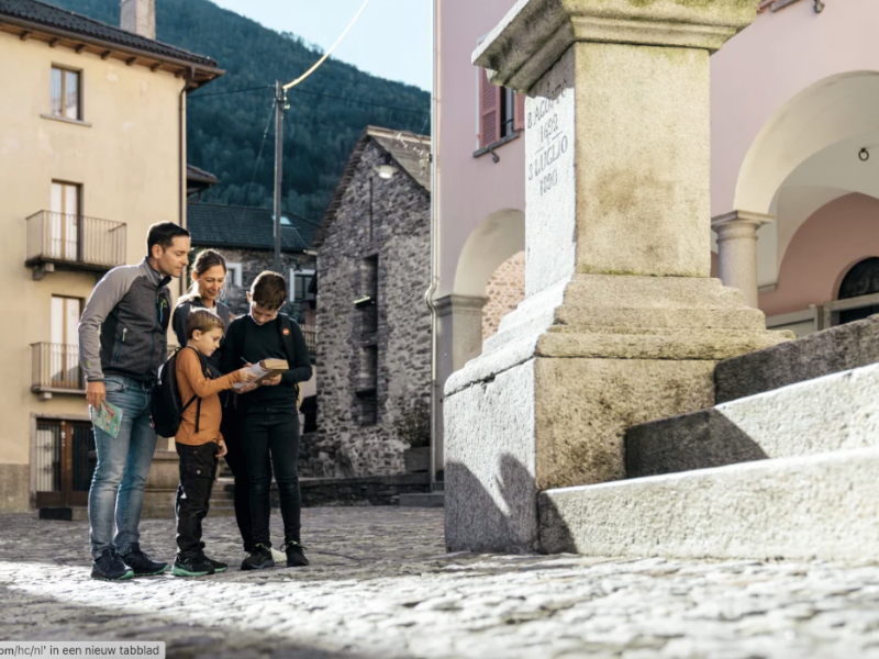 Op zoek met luipaard Pardy tijdens een speurtocht in Zwitserland