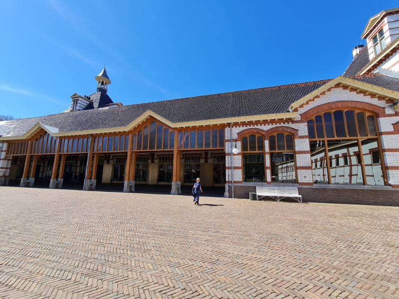 Vroeger waren dit de stallen van het paleis