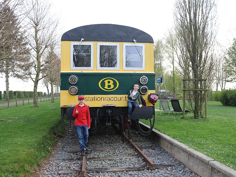 Eén van de treinwagons waar je kunt verblijven bij Station Racour