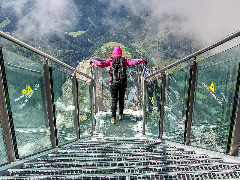 De trappen in het niets!