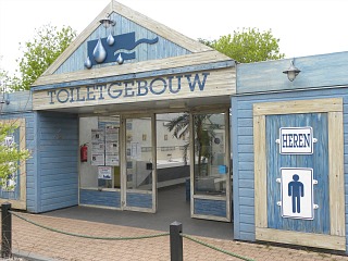 Toiletgebouw bij het Stoetenslagh