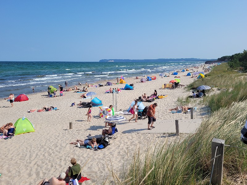 Strand voor het strandhotel van Hitler