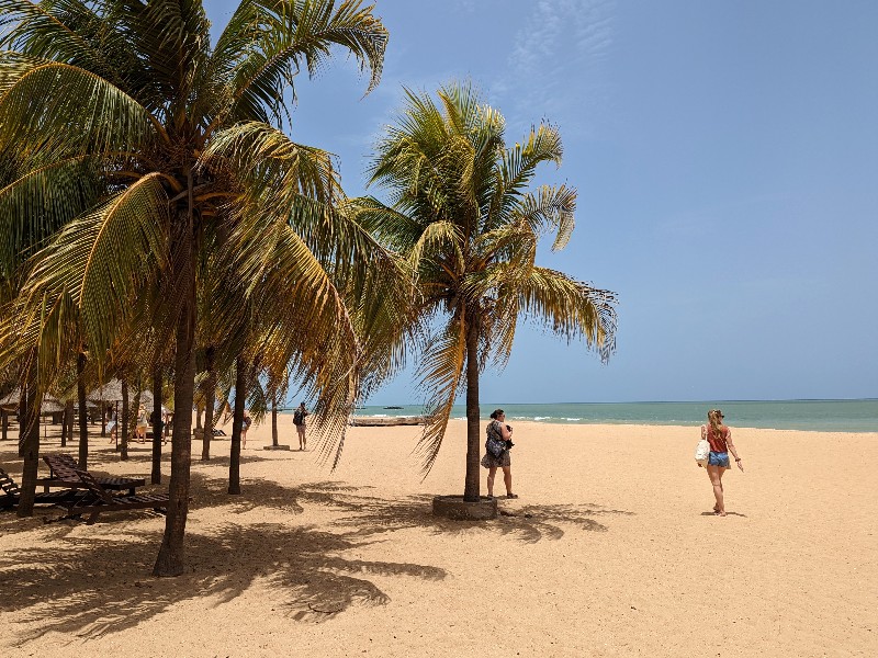 Het prachtige strand van Saly