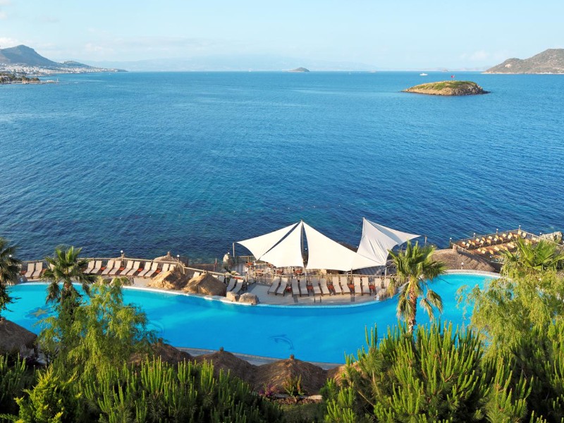 Uitzicht vanaf het kindvriendelijke Kamikale Resort nabij Bodrum, Turkije