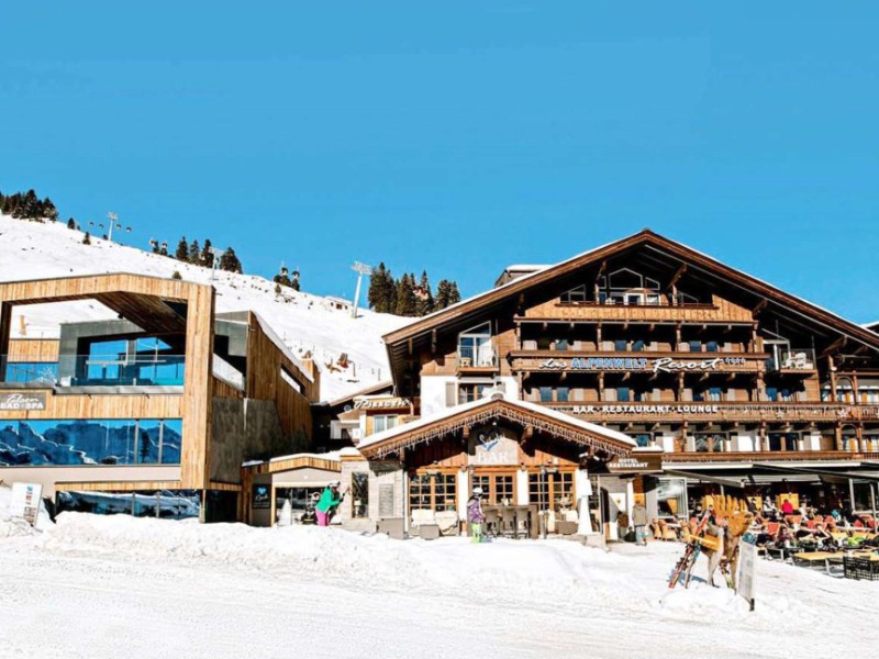 Het babyvriendelijke My Alpenwelt Resort, direct aan de pistes van de Zillertal Arena in Oostenrijk